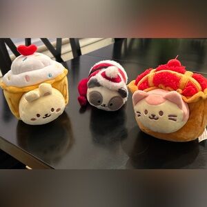 Anirollz Plush Lot 3 Kitty Cherry Pie Panda In Santa Outfit Birthday Cake Bunny